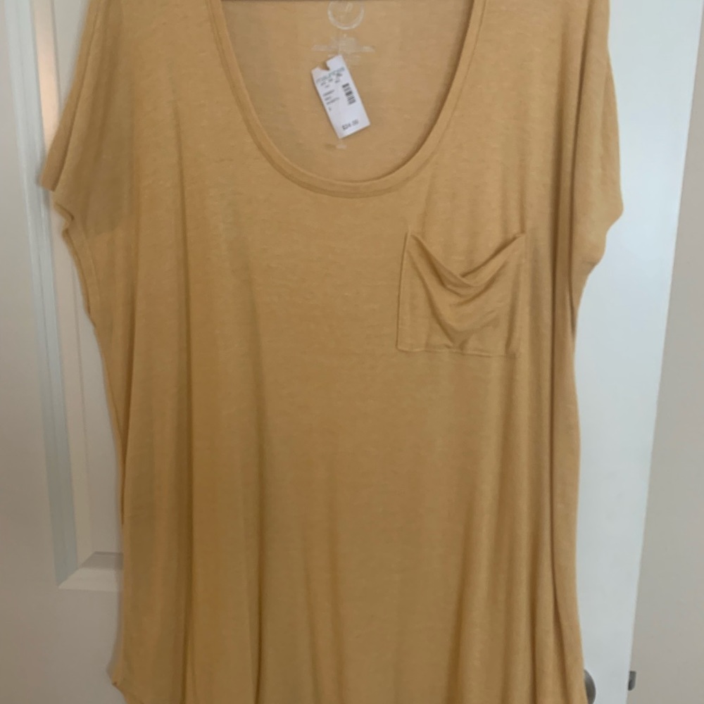Maurice’s plus size 2 super soft short sleeve shirt!